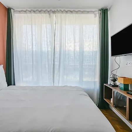 Belleville - Intimate Faubourg Paris